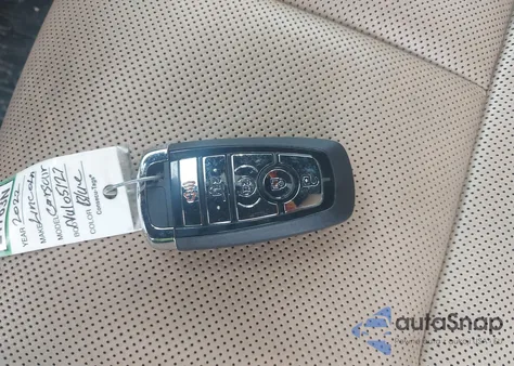 2022 Lincoln Corsair Reserve z USA, uszkodzony, nr VIN 5LMCJ2D93NUL05127